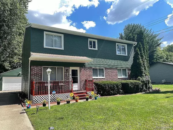Farmington Hills, MI 48335,21456 Flanders Street
