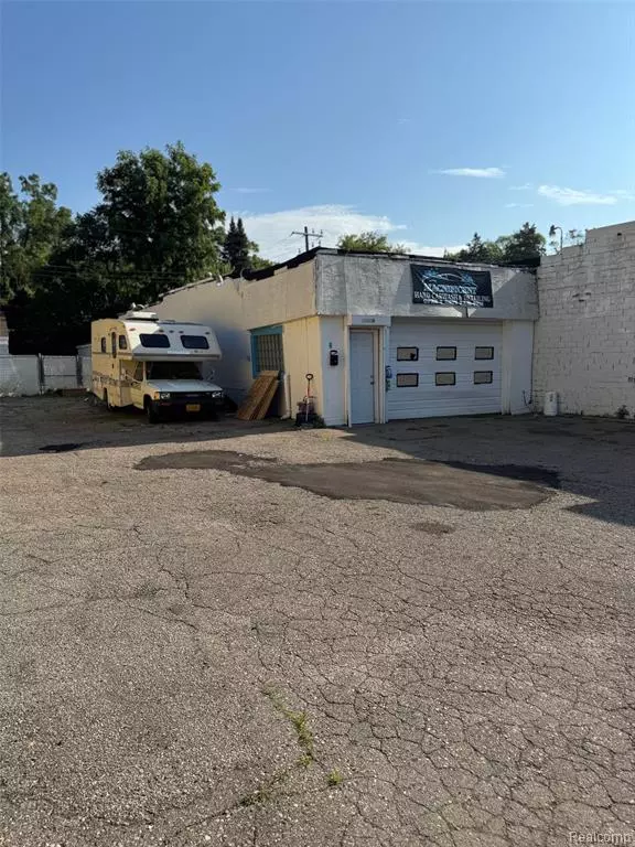 Detroit, MI 48223,22234 Fenkell Street