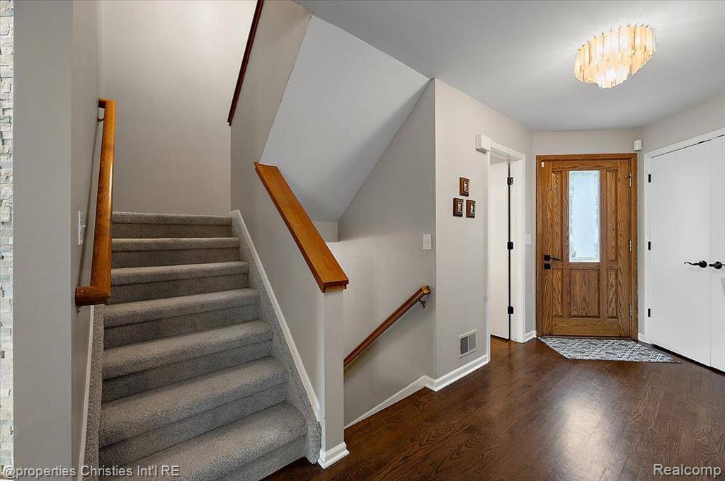 Northville, MI 48168,18268 Blue Heron Pointe Drive