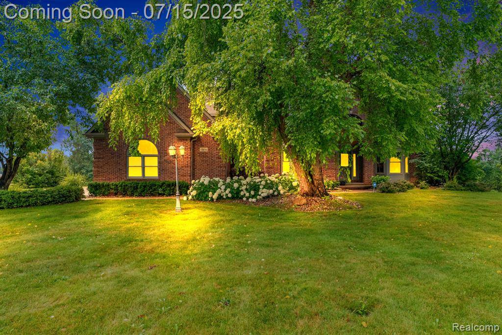 11656 Kings Colony, Grand Blanc, MI 48439