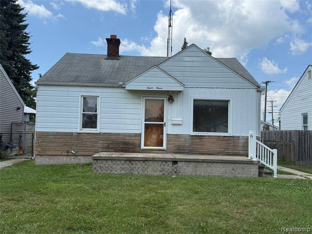 1212 Cora Street, Wyandotte, MI 48192