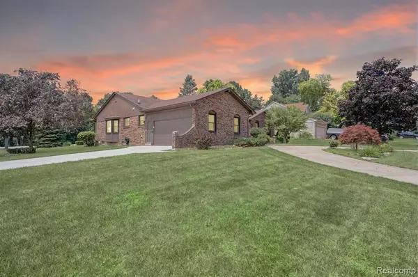 Rochester Hills, MI 48309,311 Fordcroft Drive