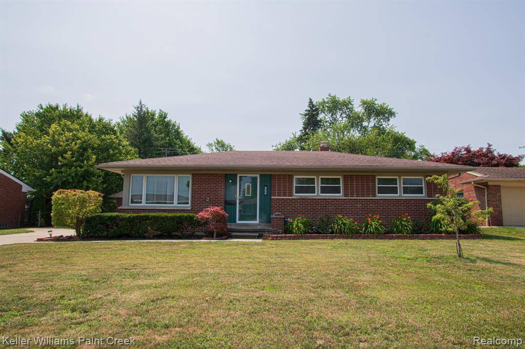 8336 Timberline Drive, Shelby Twp, MI 48316