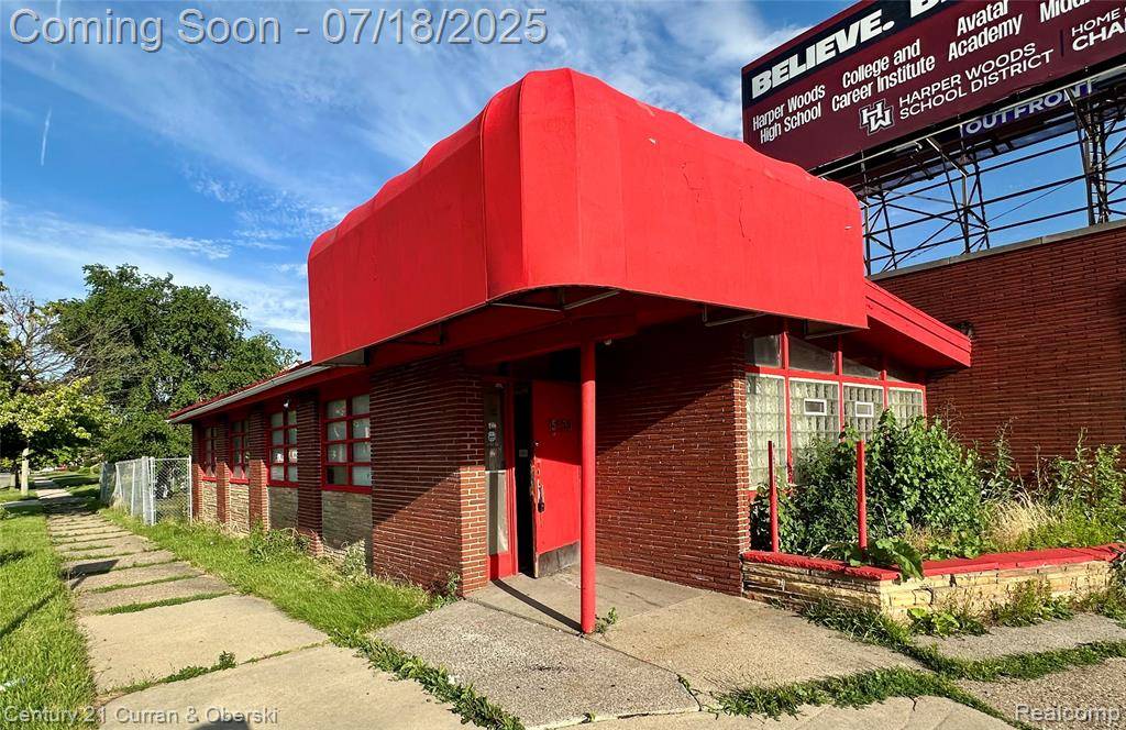 15400 Gratiot Avenue, Detroit, MI 48205