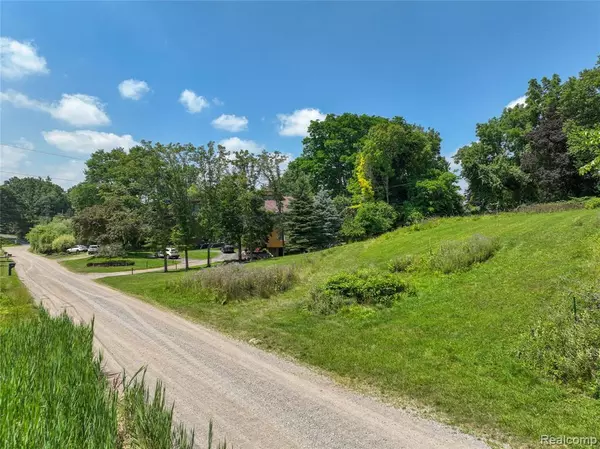 West Bloomfield, MI,3104 Spring Street