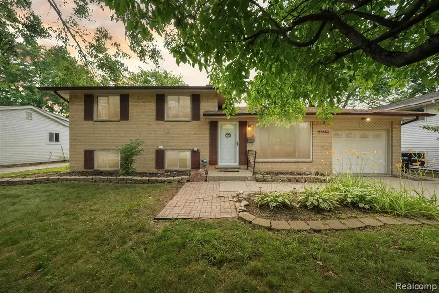 39911 Parklawn Drive, Sterling Heights, MI 48313