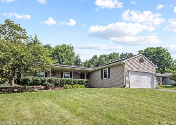 New Hudson, MI 48165,60520 Lamplighter Drive