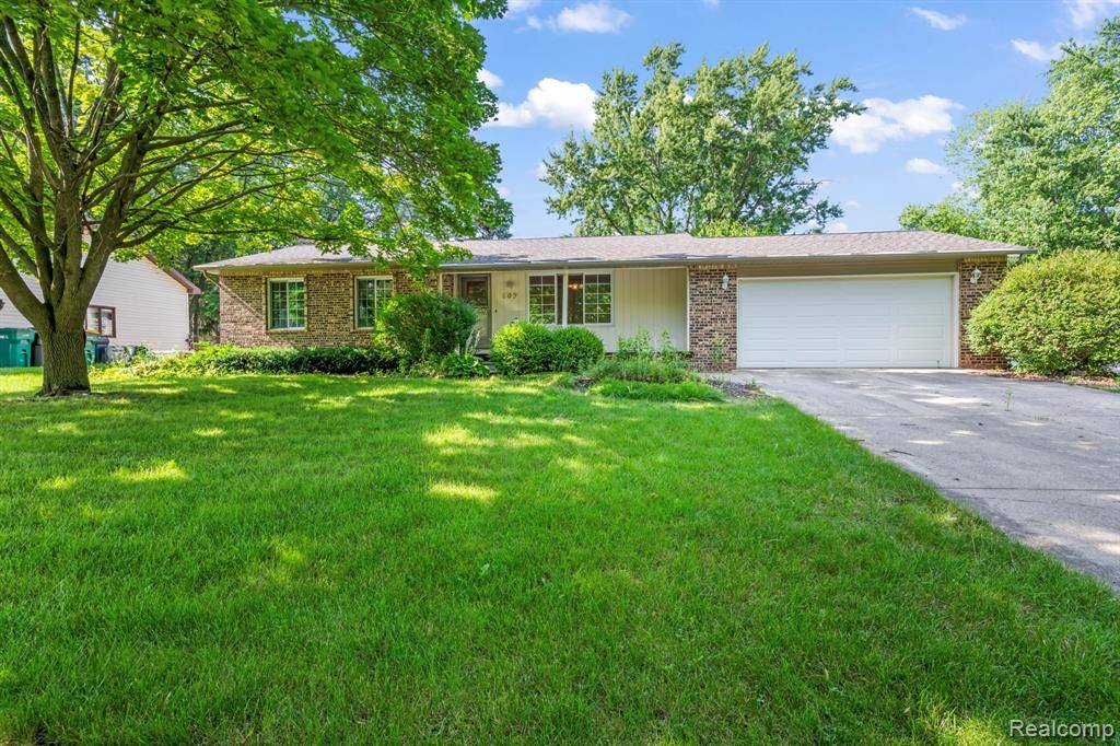 609 N Wickshire Lane, Durand, MI 48429