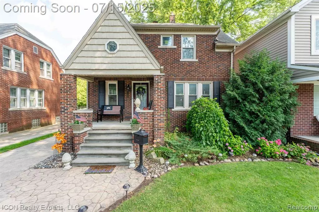 Saint Clair Shores, MI 48081,21603 Erben Street