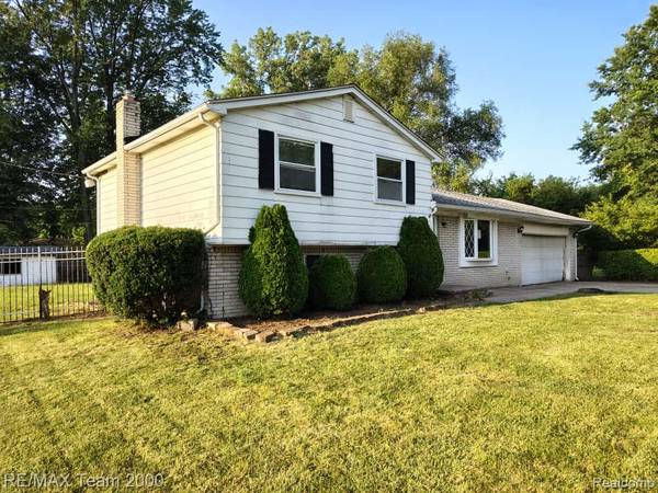 Romulus, MI 48174,35872 Vinewood Street
