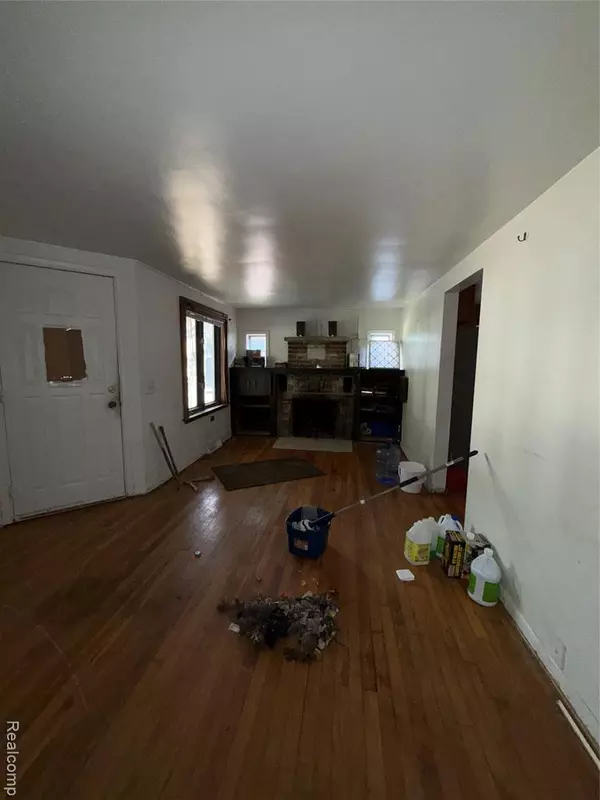 Farmington Hills, MI 48336,23106 Springbrook Drive