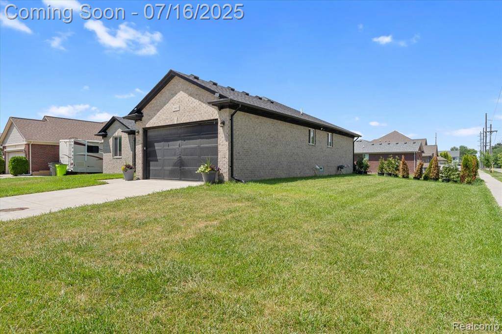 Clinton Twp, MI 48035,34415 Means Drive