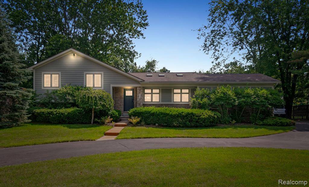 Commerce Twp, MI 48390,3290 Welch