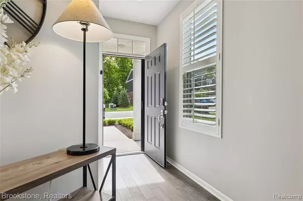 Rochester Hills, MI 48307,765 Hummingbird Drive