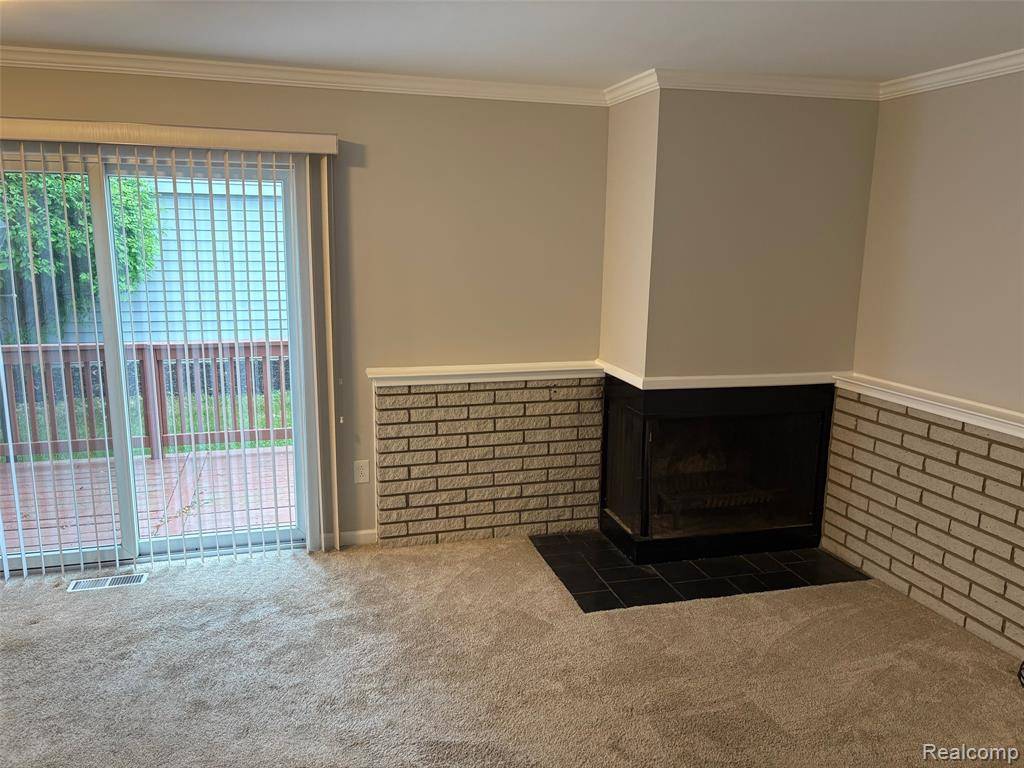 Novi, MI,22621 Brookforest