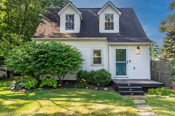 32919 Pardo Street, Garden City, MI