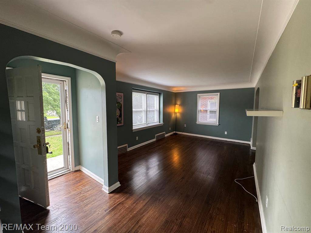 Dearborn Heights, MI 48128,1700 N Rosevere Avenue