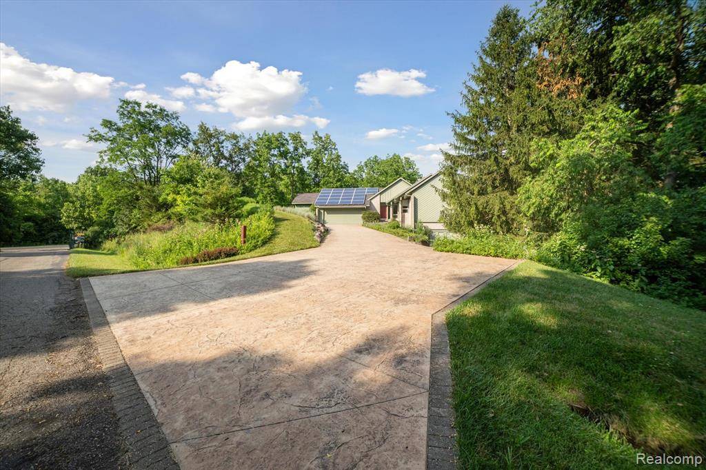 Ann Arbor, MI 48105,2172 Anns Way