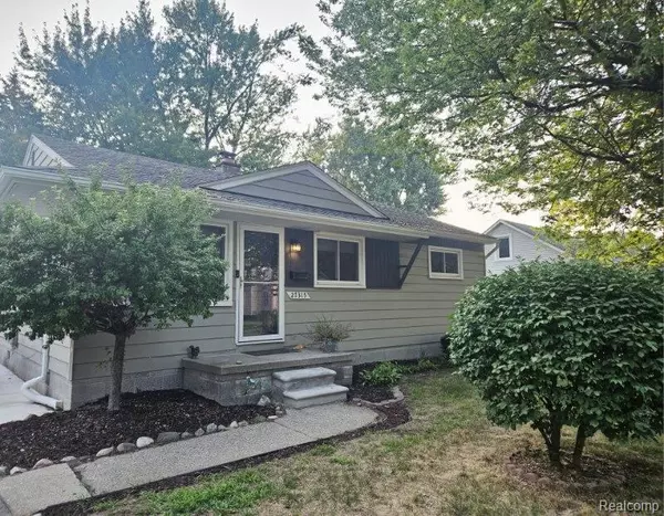 27315 Gilbert Drive, Warren, MI 48093