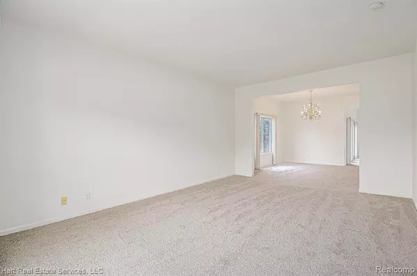 Rochester Hills, MI 48309,2106 Cattail Circle