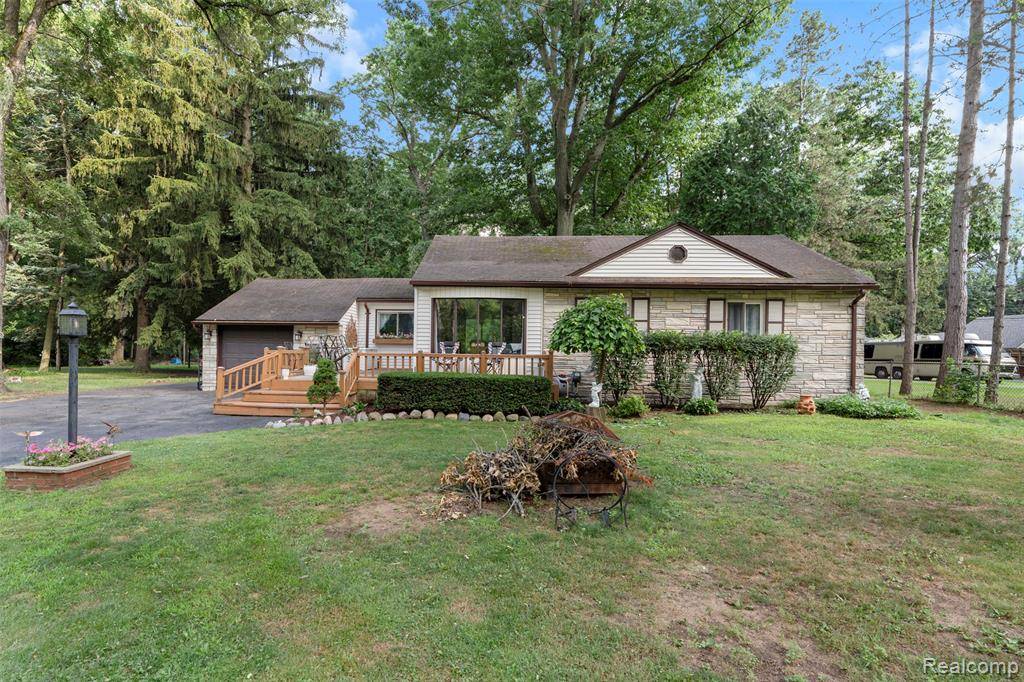 15844 Millar Road, Shelby Twp, MI 48036