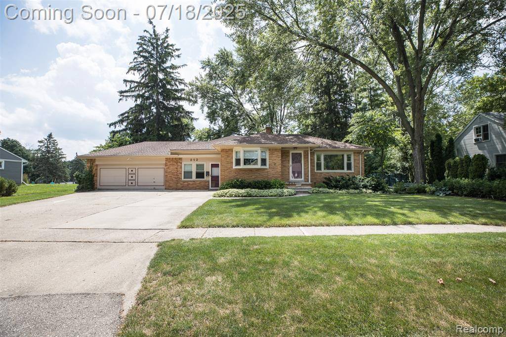 212 Detroit Street, Saline, MI 48176