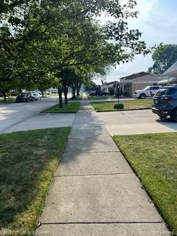 Roseville, MI 48066,19381 Shadowoods