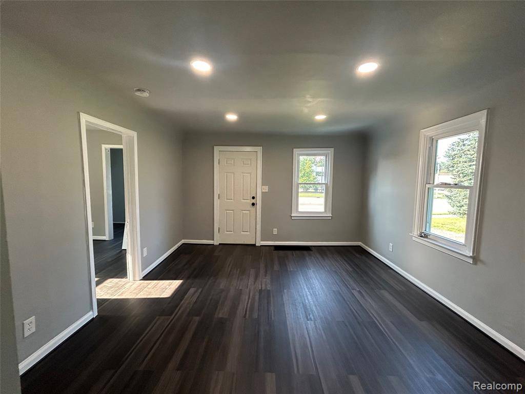 Auburn Hills, MI 48326,2109 E Walton Boulevard