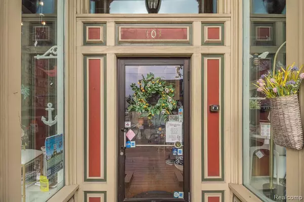 South Lyon, MI 48178,101 N LAFAYETTE Street