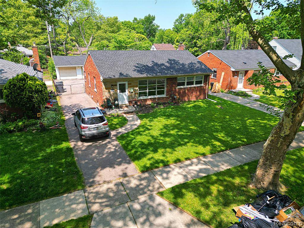 24271 Westhampton Street, Oak Park, MI 48237