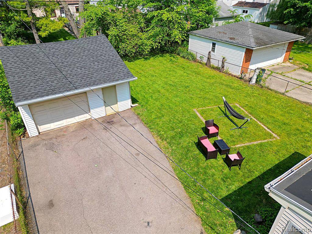 Oak Park, MI 48237,24271 Westhampton Street