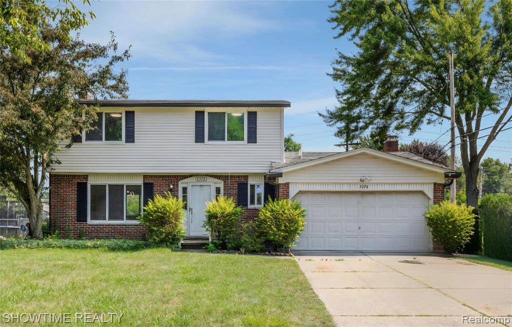 2376 Greensboro Drive, Troy, MI 48085