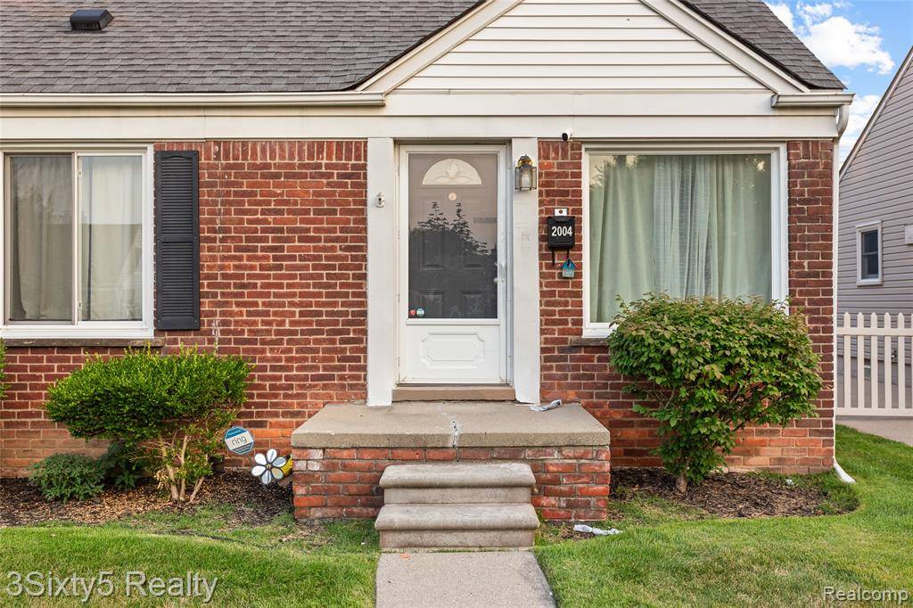 Dearborn, MI 48124,2004 Chestnut Street