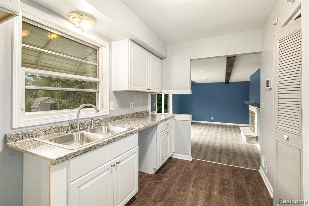 Flint, MI 48532,3345 Ridgecliffe Drive
