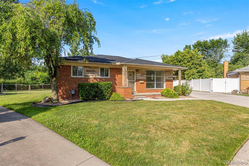 Dearborn Heights, MI 48127,6667 Amboy Street