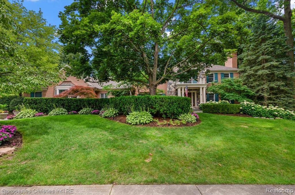 400 Hamilton Road, Bloomfield, MI 48301
