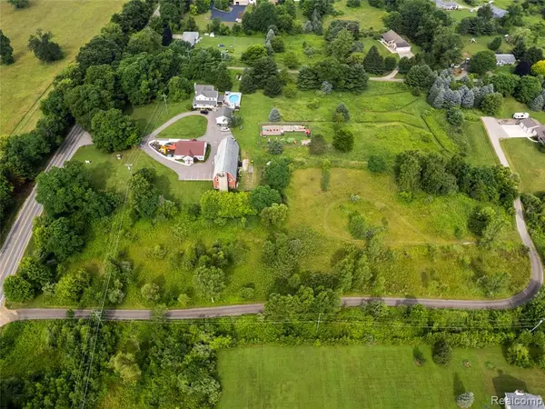 Fenton, MI 48430,7741 Clyde Road