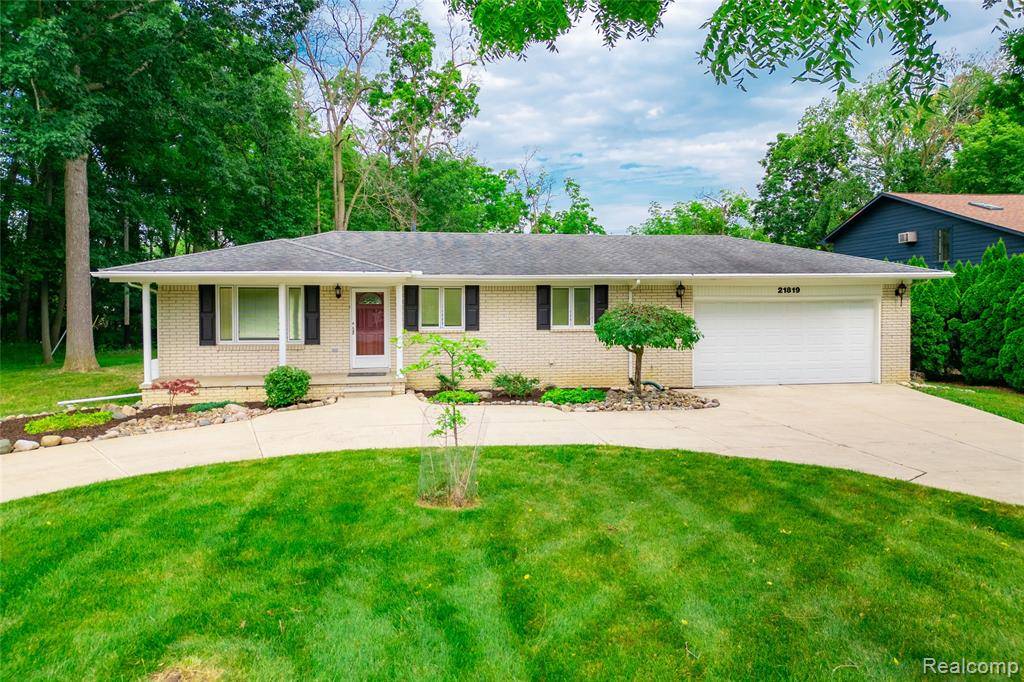 Grosse Ile, MI 48138,21819 Meridian Road