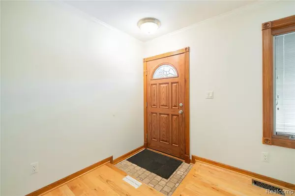 Grosse Ile, MI 48138,21819 Meridian Road