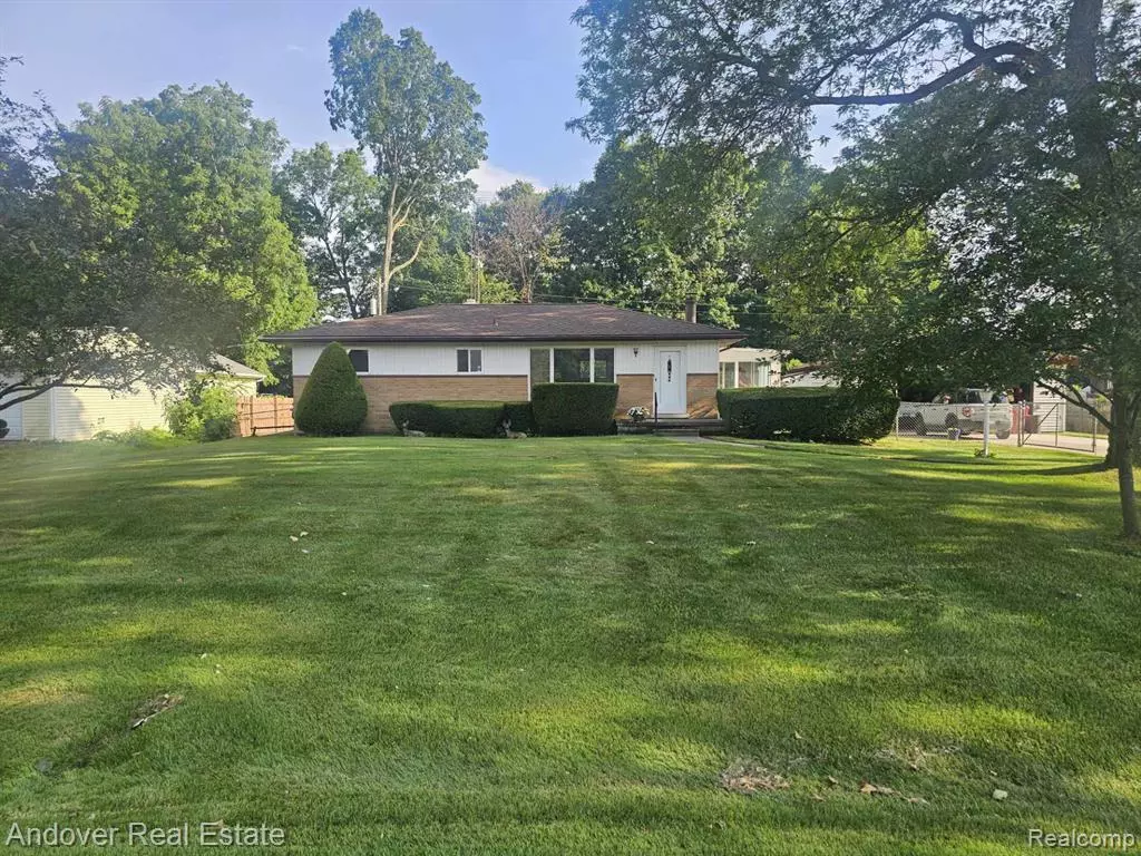 Washington, MI,8060 Waschull Drive
