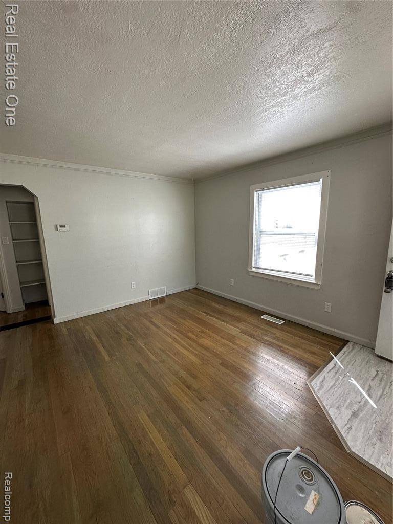 Lincoln Park, MI 48146,667 Garfield Avenue