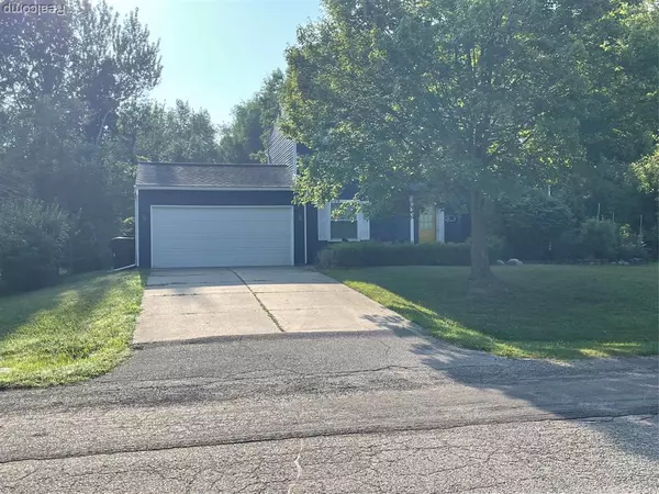 1811 Henbert Road, West Bloomfield, MI 48324