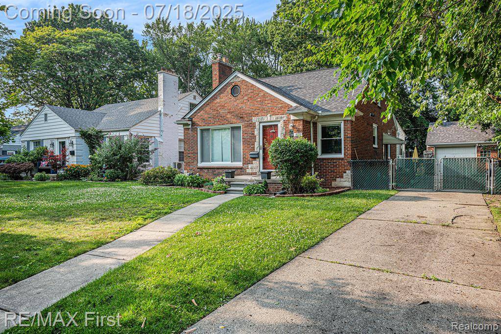 Grosse Pointe Woods, MI 48236,1070 Hampton Road