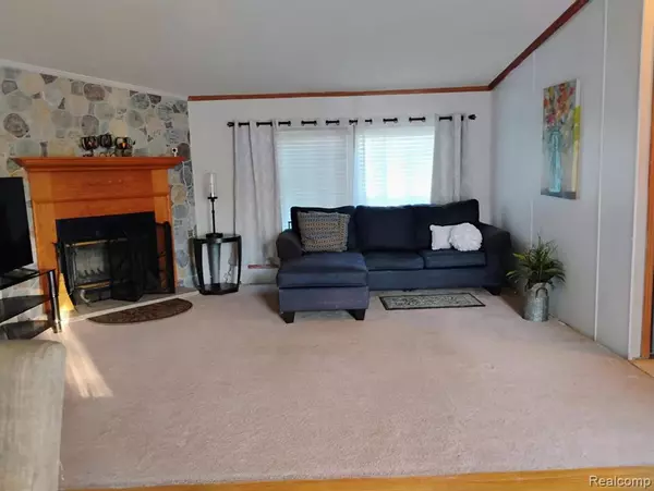 Casco, MI 48064,10414 N PARK Street
