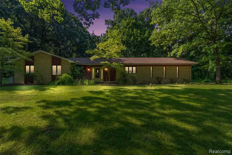 250 Scottshill Road, Milford, MI 48381