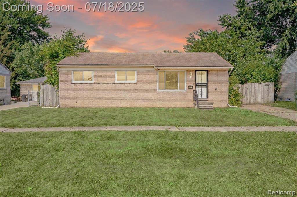 35407 Kelly Road, Clinton Twp, MI 48035
