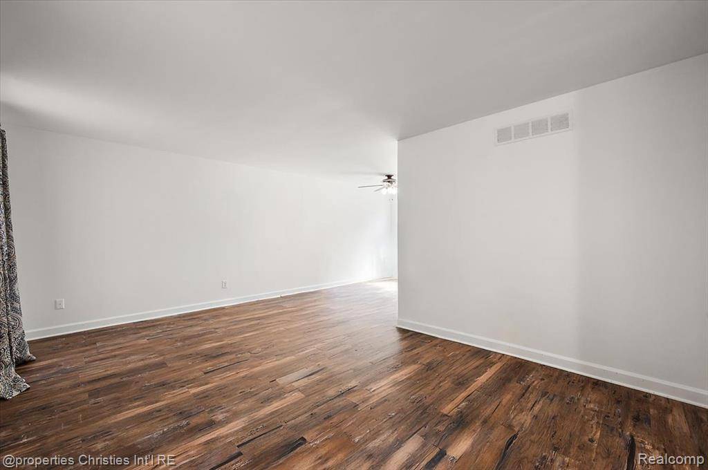 Farmington Hills, MI 48331,28254 Gettysburg Street