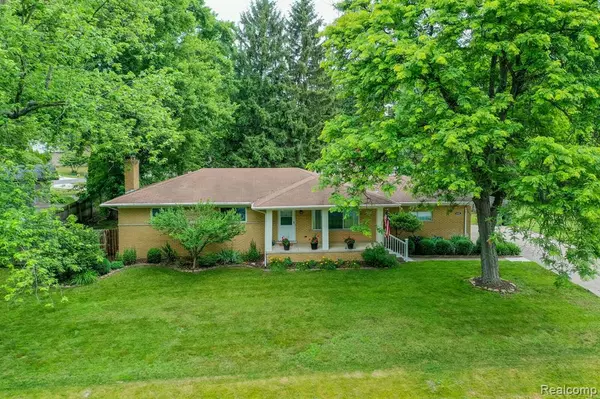 Shelby Twp, MI 48316,6255 Candler Drive