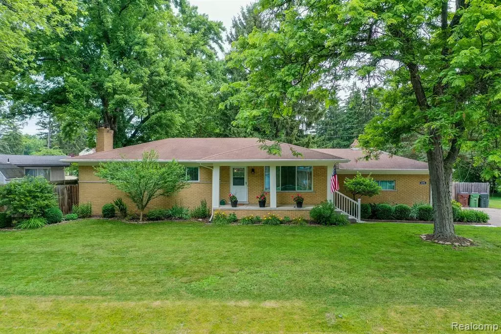 Shelby Twp, MI 48316,6255 Candler Drive
