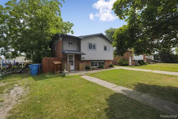 Rockwood, MI,30011 Young Drive